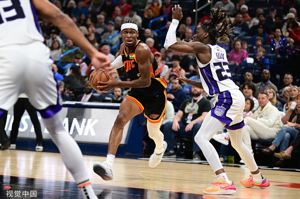 现低级失误 现低级失误