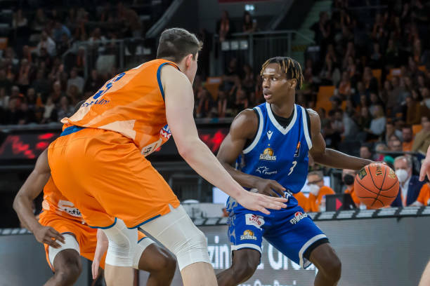 如今他的缺 如今他的缺